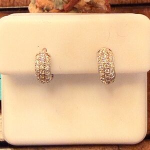 925 Sterling Silver .25CTW Moissanite  Huggie Hoop Earrings